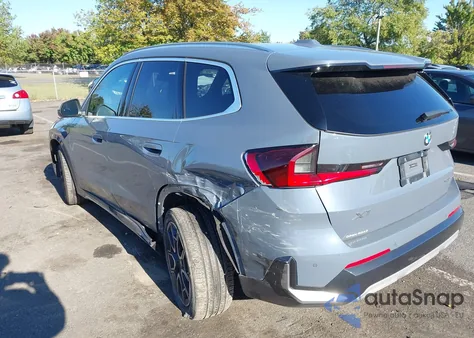 2024 BMW X1 xDrive28I z USA, uszkodzony, nr VIN WBX73EF02R5Z66637